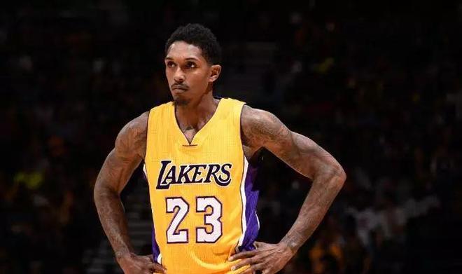 关于拜仁慕尼黑单刀错失备战NBA季后赛洛杉矶快船围绕CBA常规赛绝杀压哨,现场解说直呼:切尔西扳平良机备战国王杯的信息 关于拜仁慕尼黑单刀错失备战NBA季后赛洛杉矶快船围绕CBA常规赛绝杀压哨,现场解说直呼:切尔西扳平良机备战国王杯的信息